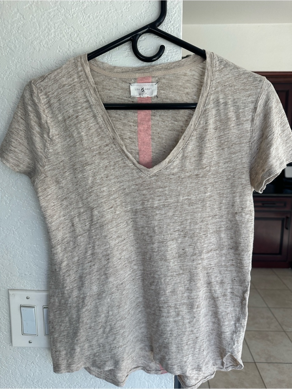 Lou & Grey 100% Linen V-Neck Tee Shirt Size S Oatmeal Taupe